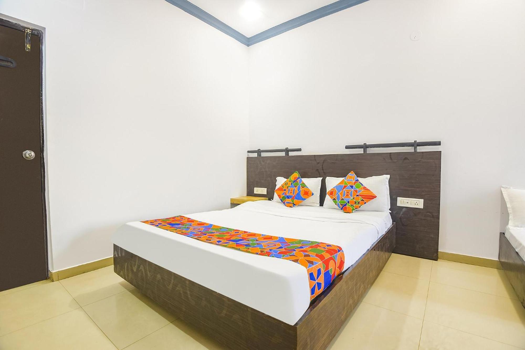 Fabexpress Neo Calangute Beach Resort Eksteriør billede