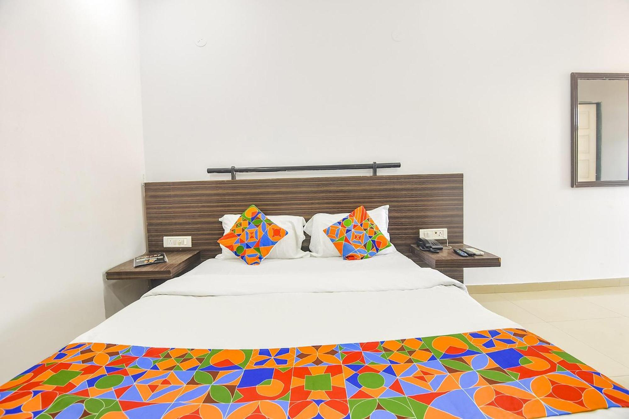 Fabexpress Neo Calangute Beach Resort Eksteriør billede